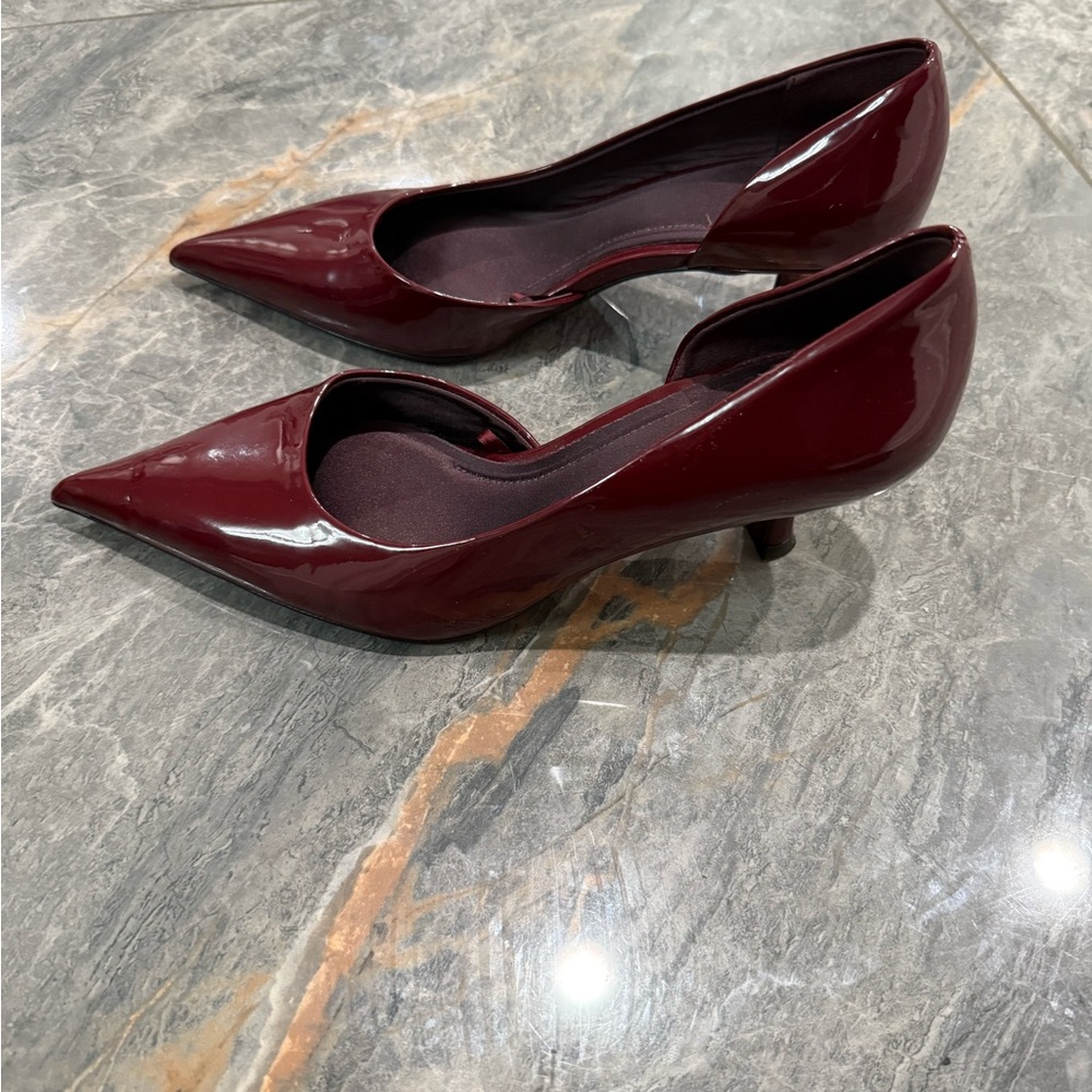Zara burgundy Patent Leather low heel